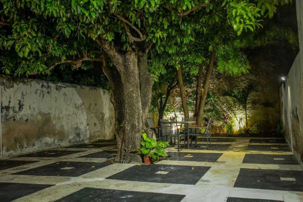 Casa Lilia, Ubicada En El Centro Historico Villa Campeche Luaran gambar