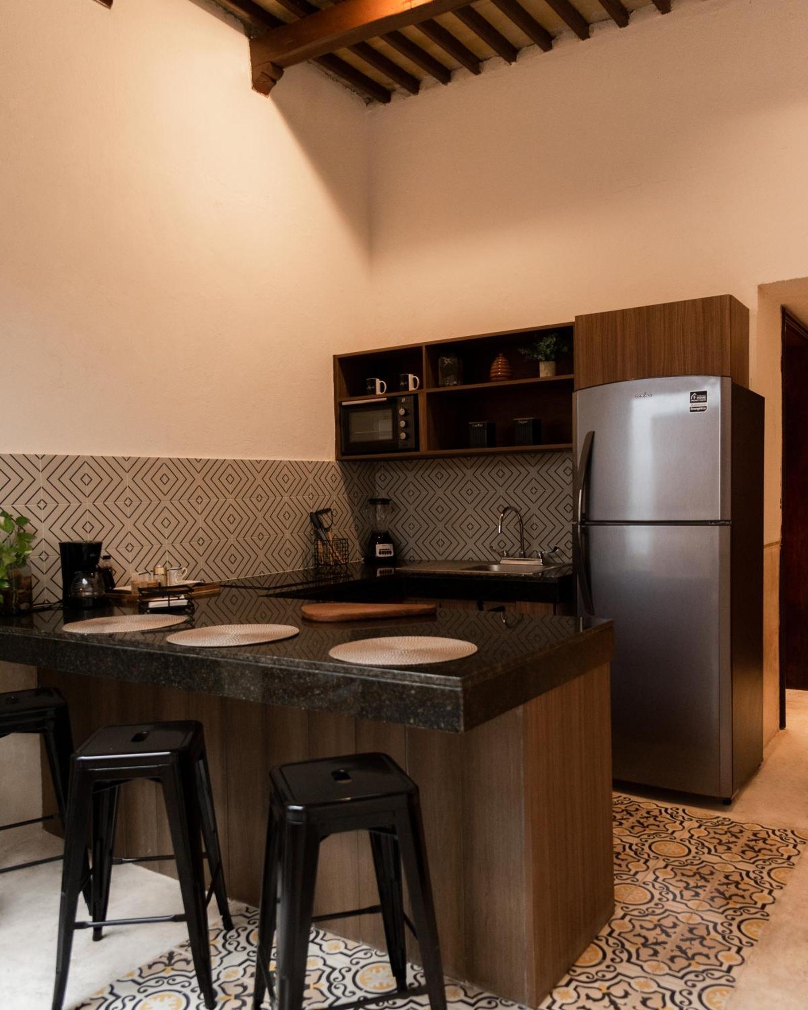 Casa Lilia, Ubicada En El Centro Historico Villa Campeche Luaran gambar